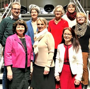 MdL Ruth Müller und Stadträtinnen treffen Mitglieder des Vereins Theaterfreunde e.V.