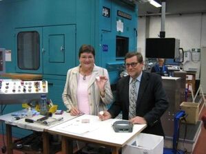 Christel Engelhard und Gerd Steinberger haben "ihre" Trausnitz-Münze geprägt